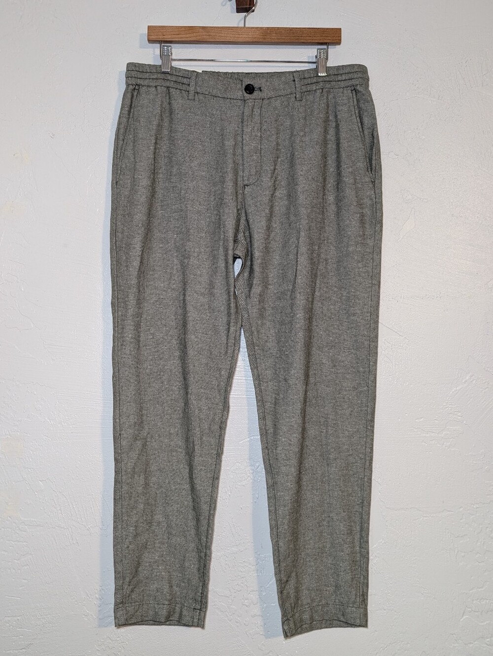 Banana Republic Grey Linen Athletic Pant Minimalist Business Casual Lightweight